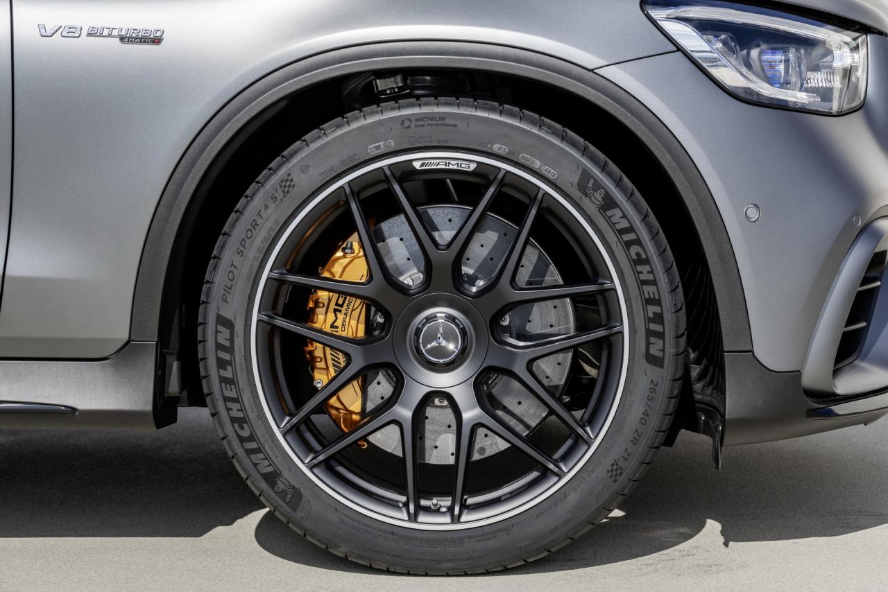 f714dd4a-2020-mercedes-amg-glc-63-coupe55.thumb.jpg.2b606748fa7b1eaa4c5a09ff06130fb0.jpg