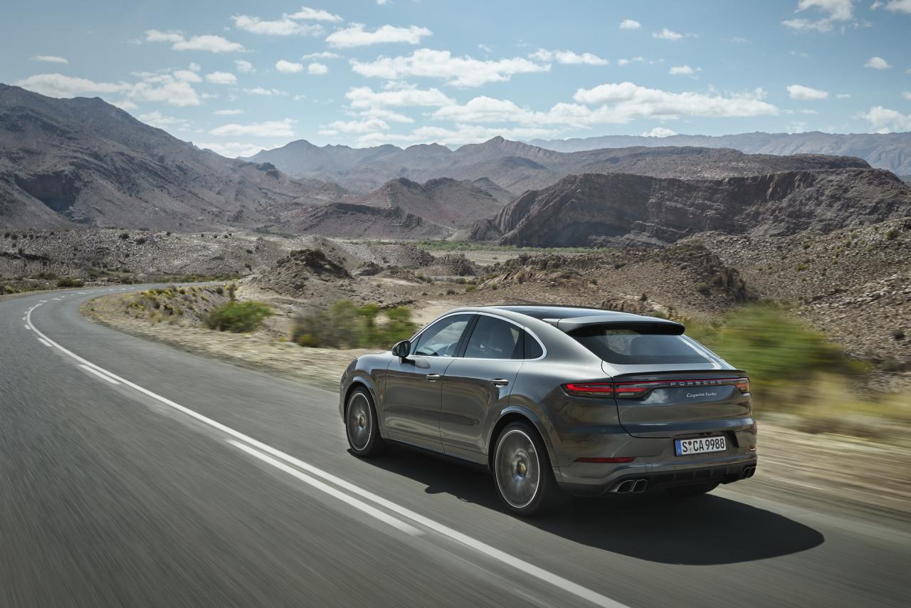 f73ba65e-porsche-cayenne-coupe-7.thumb.jpg.4c7a45fea2ea2537f73ec24105b725b4.jpg