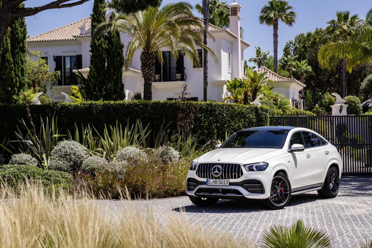 f7d639b0-2020-mercedes-gle-coupe-43.thumb.jpg.cb4141b5dbc469e2a28032ef1b37b3af.jpg