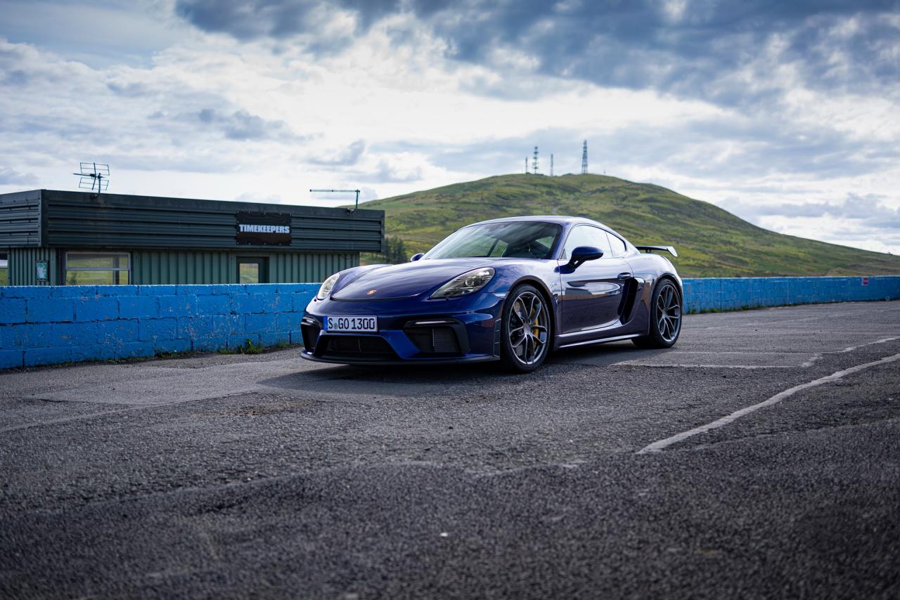 ff3b30ba-porsche-718-cayman-gt4-79.thumb.jpg.6eec857fd03cfbb2af6cdd42fced1f98.jpg