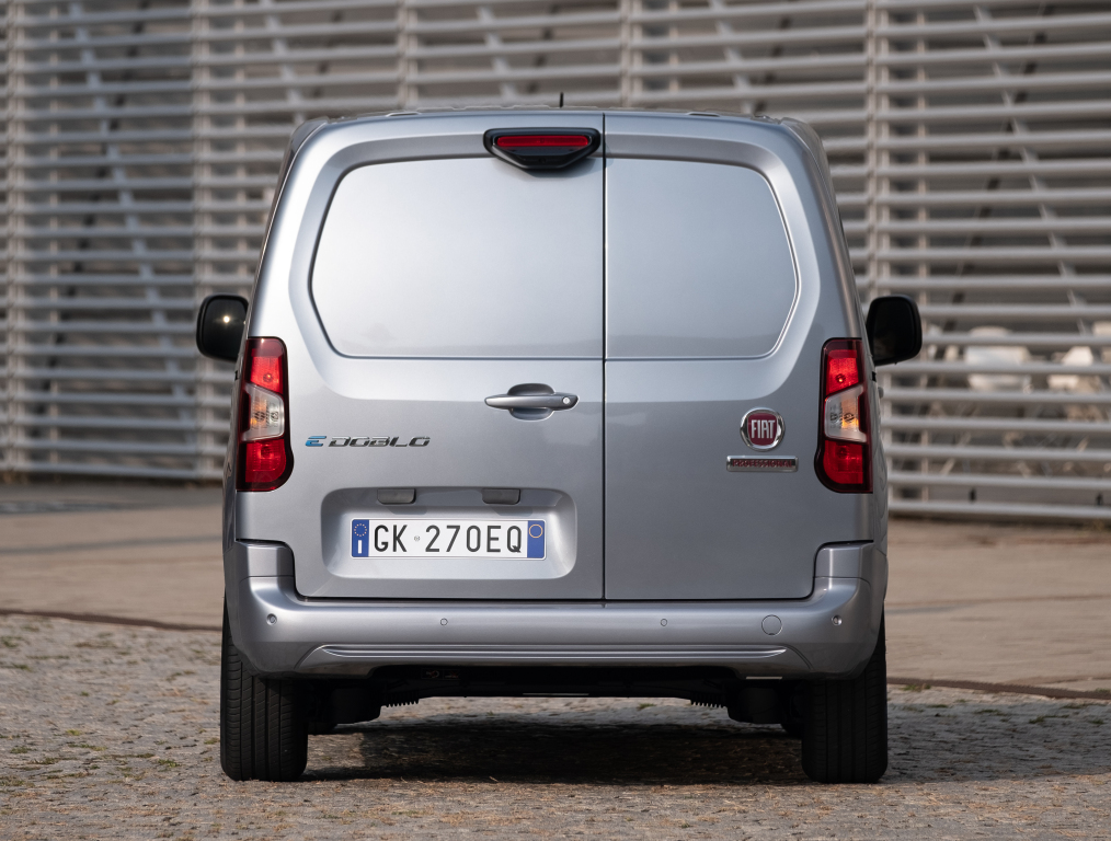 fiat_e-doblo_van_74_042d04290f1a0b71.jpg.1256567c487be1a3c7ff7aaff0f0f0bb.jpg