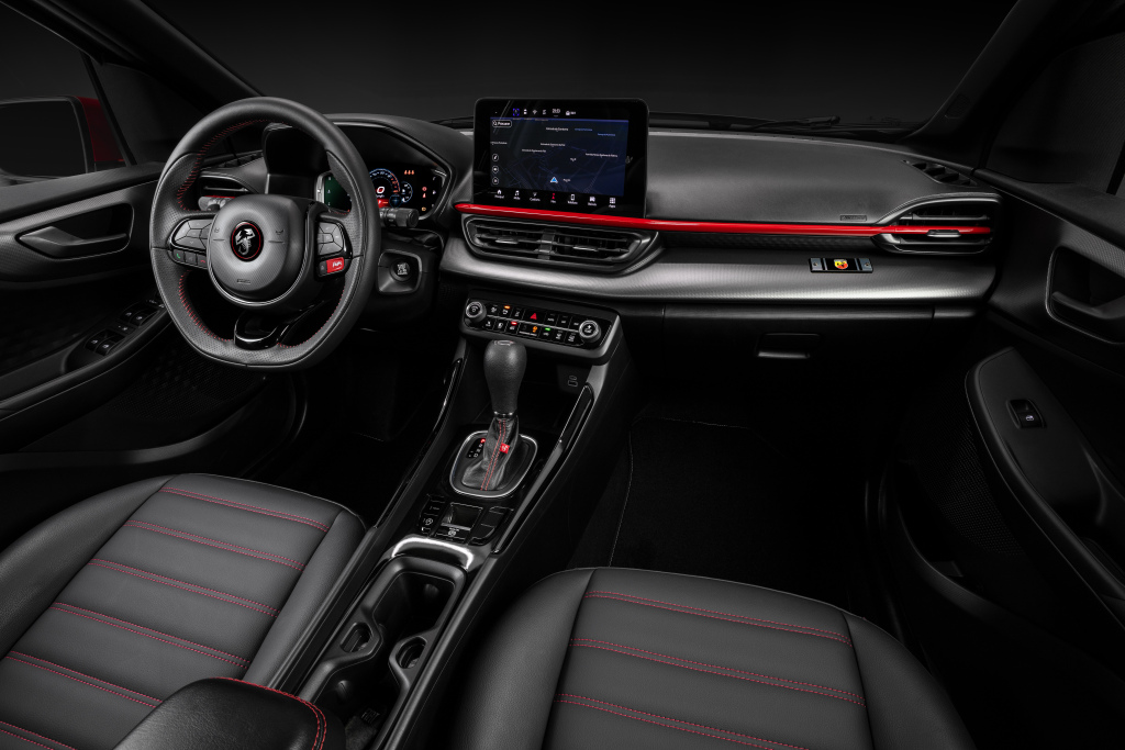 pulse_abarth_5.jpg.6228b2fd915c847967cd4aab7ddc4034.jpg