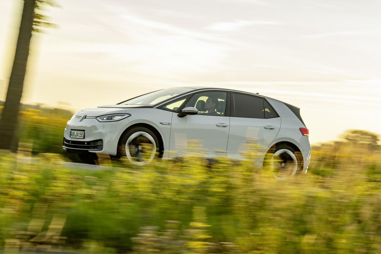 vw-id3-3.thumb.jpg.ebc310cdbbb580a423e1c043b9c3f34b.jpg