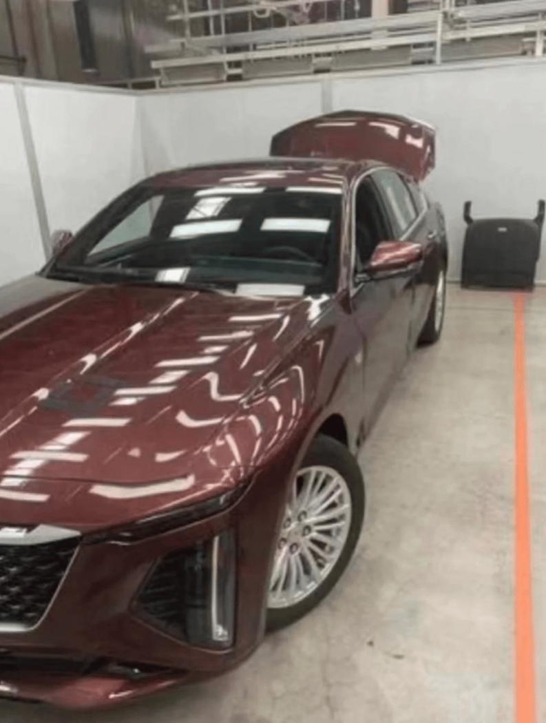2024-Cadillac-CT6-leak-2.jpg