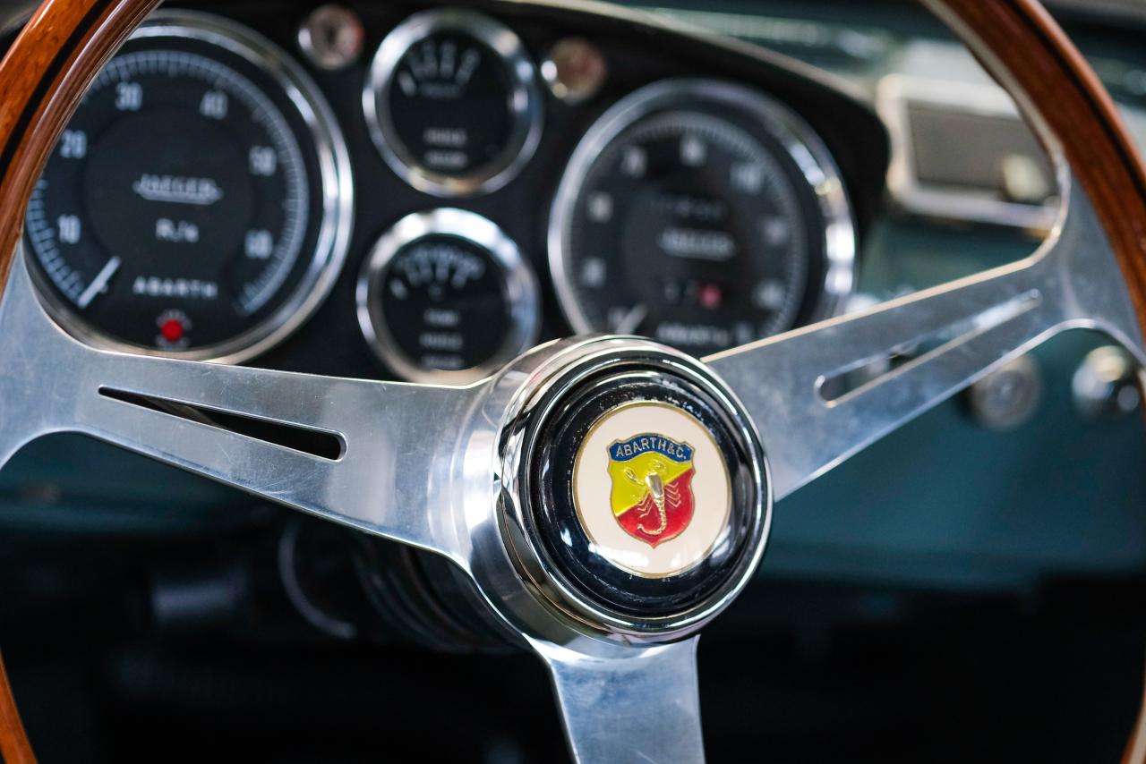 5_abarthclassiche500recordmonza_58-637740af6f4f6_63774218d2b89.thumb.jpeg.3a6a3a011d2ee5bcb8f499492d6ce689.jpeg