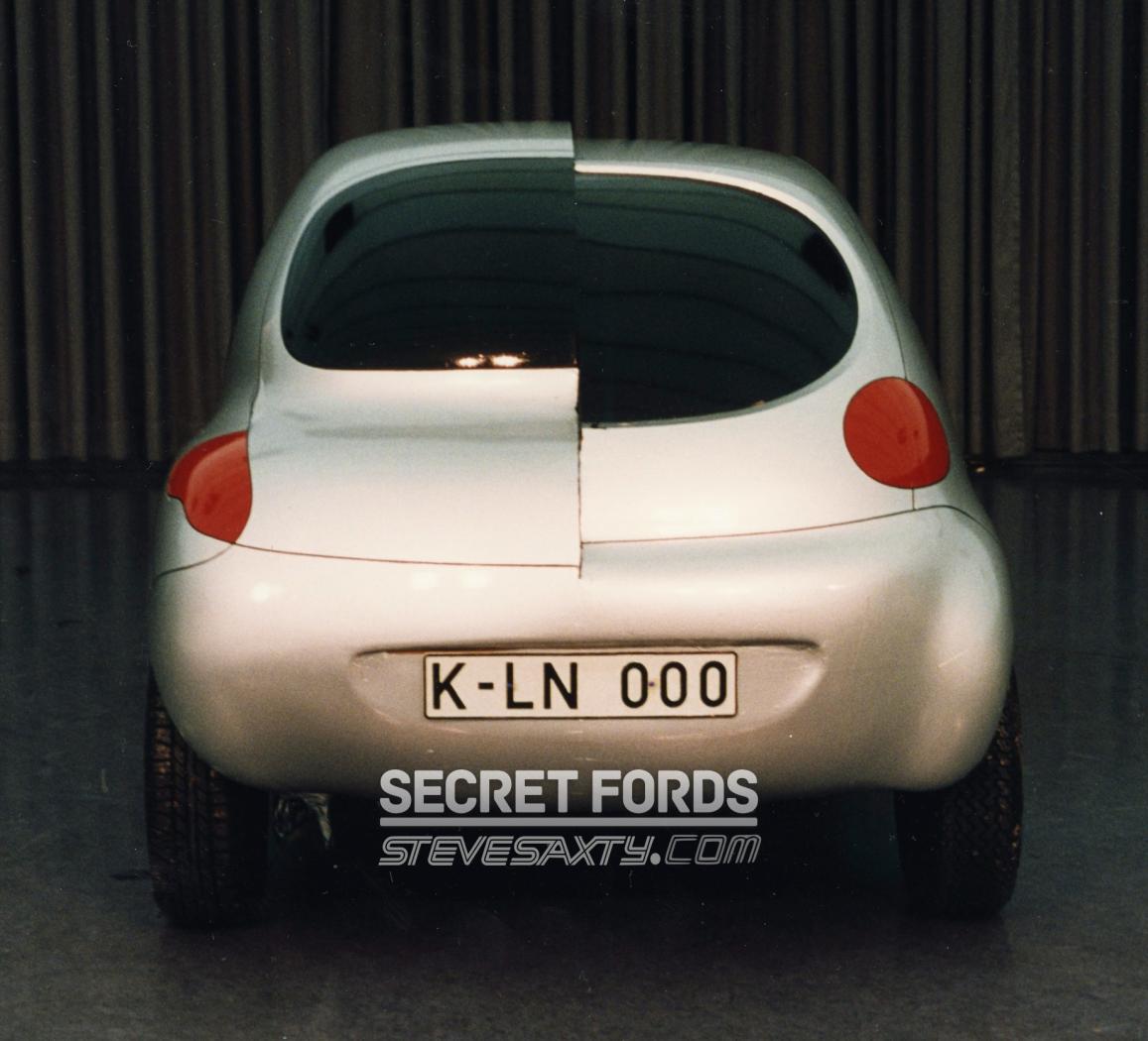 Ford_Ka_1993_maquette_asimm_retro.thumb.jpg.3fd1bf2ad5540fad06c252c9295c51d8.jpg