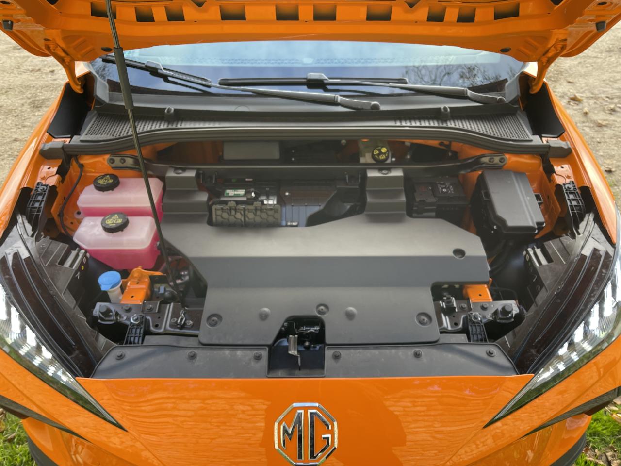 S0-essai-mg4-standard-2022-que-vaut-la-moins-chere-des-compactes-electriques-736852.thumb.jpg.1f465d49de6d6a1f5d156da680d6756b.jpg