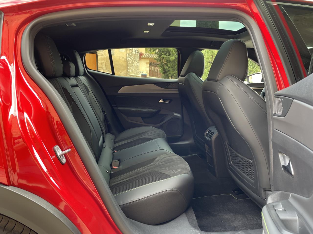 S0-essai-video-peugeot-408-2022-profil-premium-735362.thumb.jpg.08718d3a0dcd0f13d83aa66020cea9f4.jpg