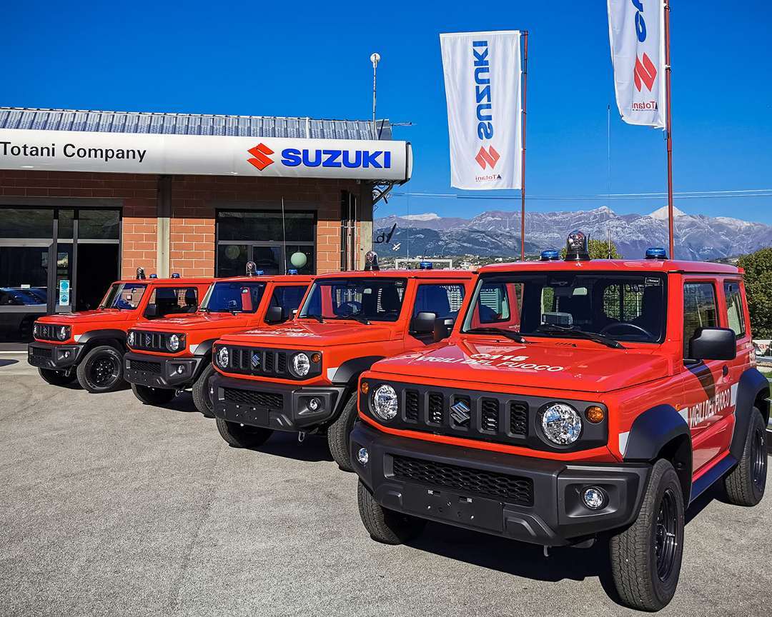 Suzuki-Jimny-Pro-Vigili-del-Fuoco-Totani.jpg.5b343e1c451608752719557e6813ecf6.jpg