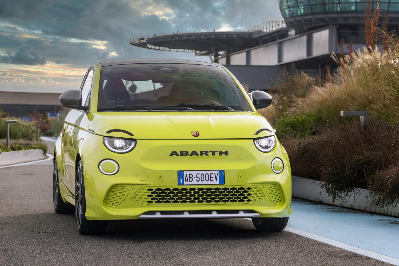 newabarth500e02-637c975fe095a_637ca45378147.thumb.jpeg.582c650cc618ba61aef662d50c2fd193.jpeg