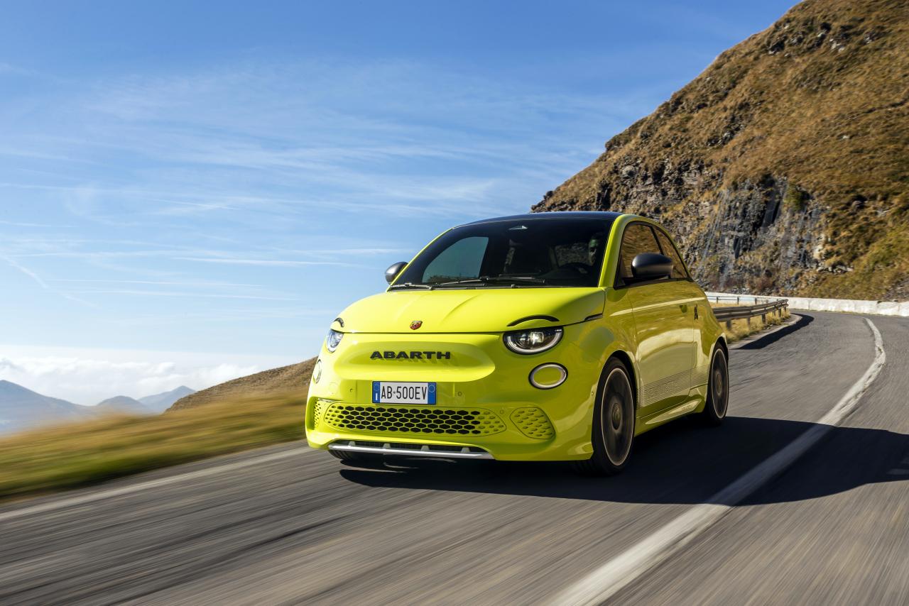 newabarth500e10-637c9737645ba_637ca45411183.thumb.jpeg.d957e0ba39d4730b29f26d17aae61ce2.jpeg