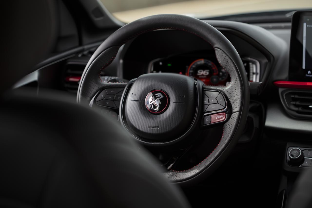 pulse_abarth_264-63757fa9e22e2.thumb.jpeg.e0a9094cbb2e7ad8dfc8f95ee5e4466e.jpeg