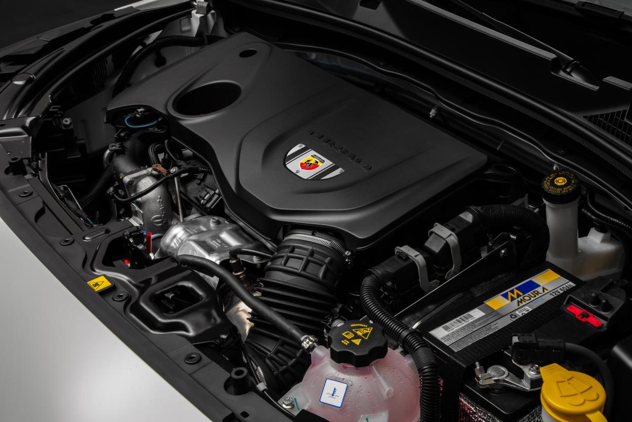 pulse_abarth_303-63757f3bed871.thumb.jpeg.d14aef73835d9f70fbbaca1c26570d54.jpeg