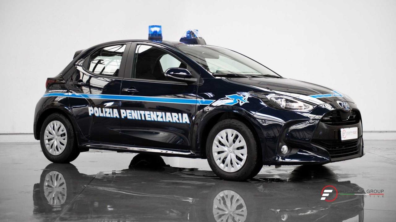 toyota-yaris-polizia.thumb.jpg.cc13342f766d9f4f4a4b778e5506c44f.jpg