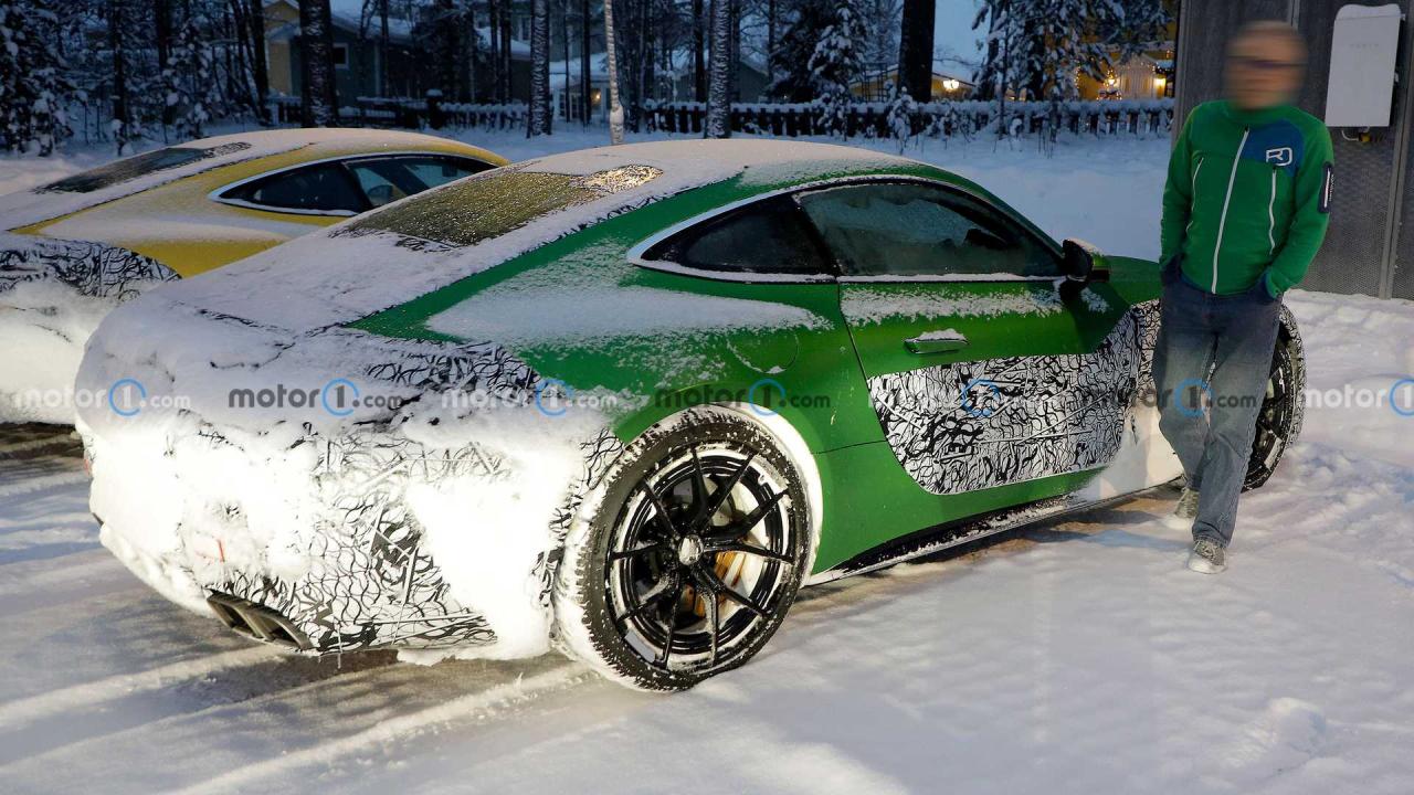 1386764468_2023-mercedes-amg-gt-coupe-less-camo-spy-photo(8).thumb.jpg.dfa4e22fb865bdff3b8aac16a1ed1b31.jpg