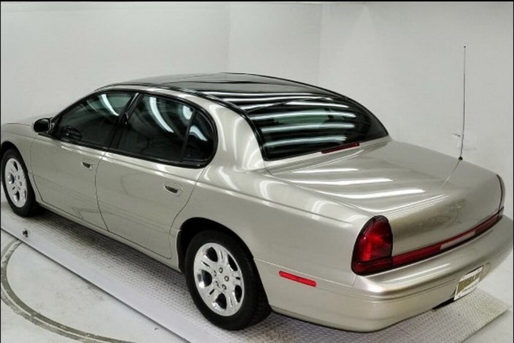 https___www.carscoops.com_wp-content_uploads_2022_12_1993-Chrysler-300-Prototype-Concept-Car-9-1024x684.jpg
