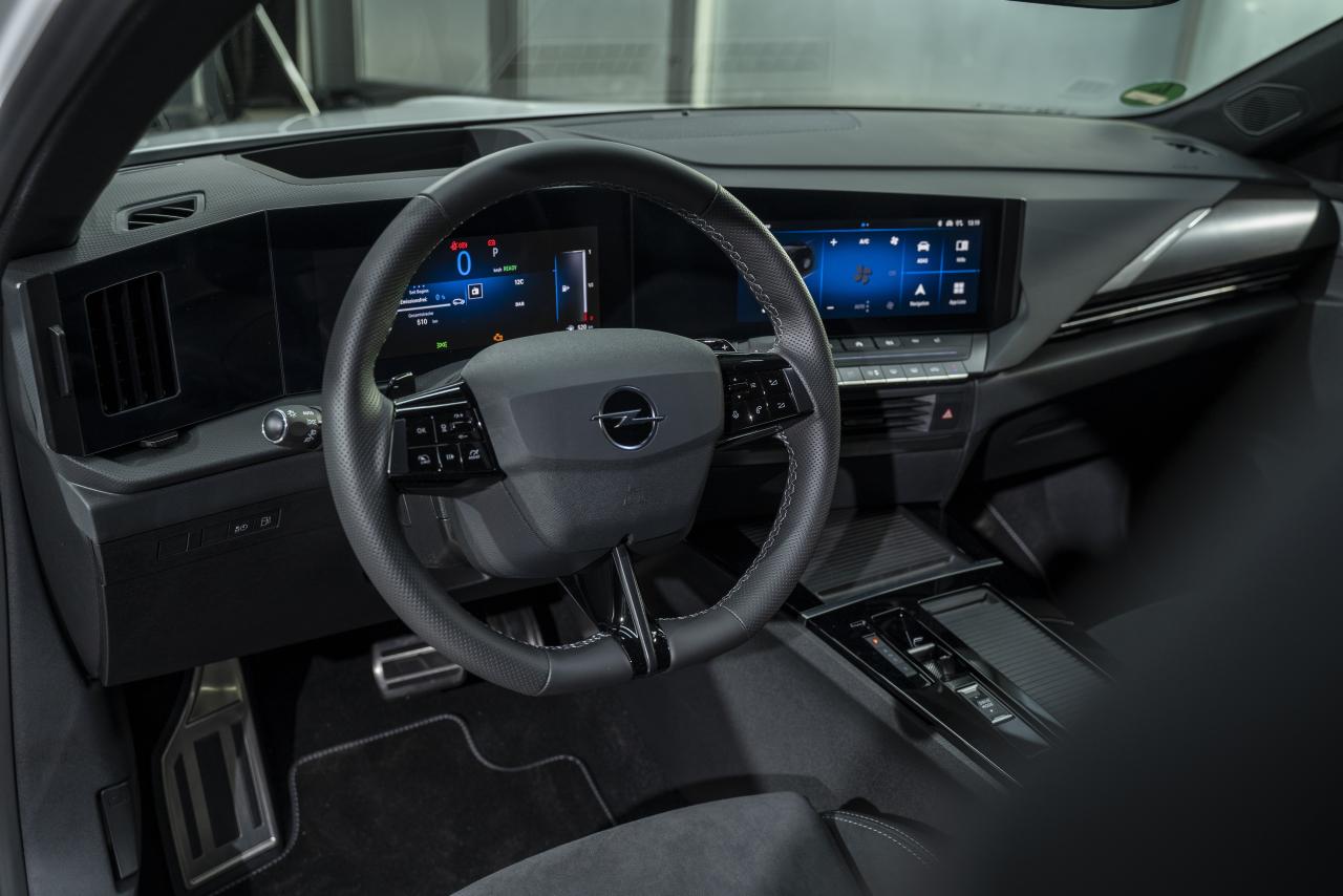 04_opel_520926-63adb7667326f.thumb.jpg.a4f2cd72b37a644e9c6644719a7c03fc.jpg