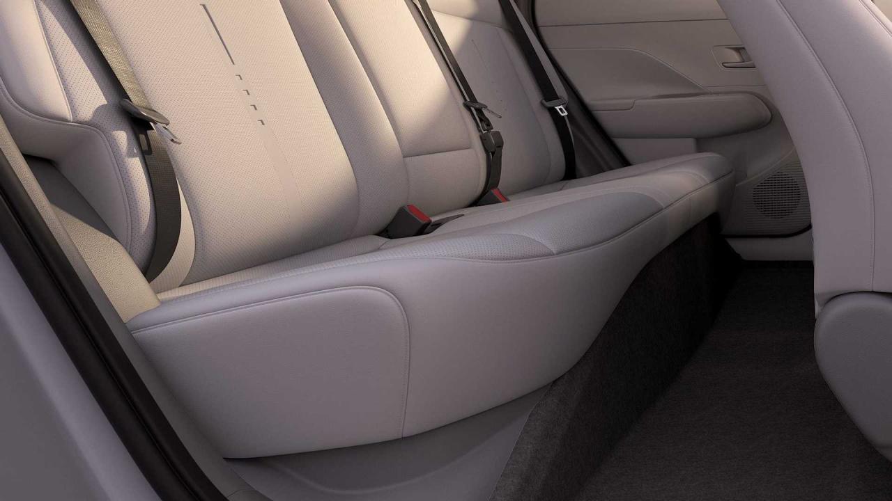hyundai-kona-2023-interni (2).jpg