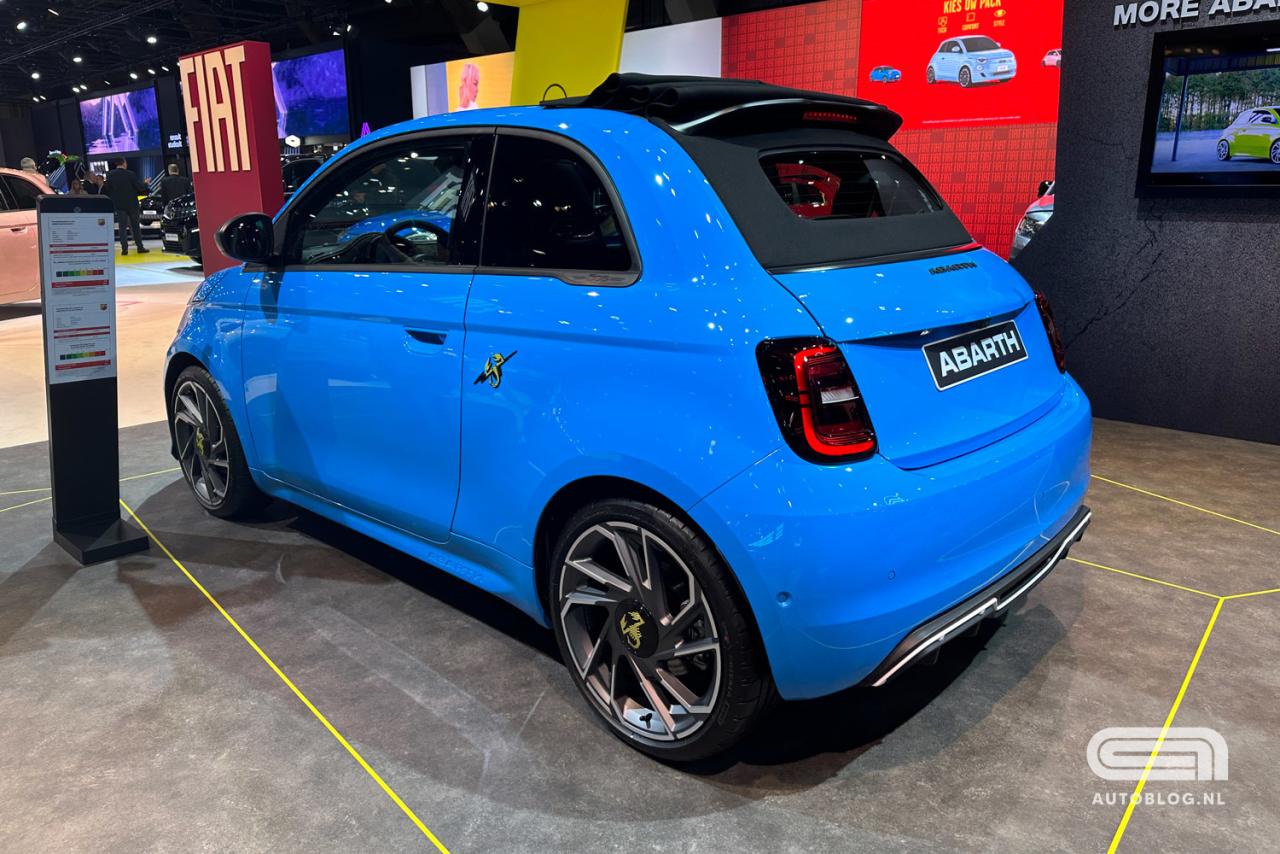 Abarth-500eC-blauw-2.jpg