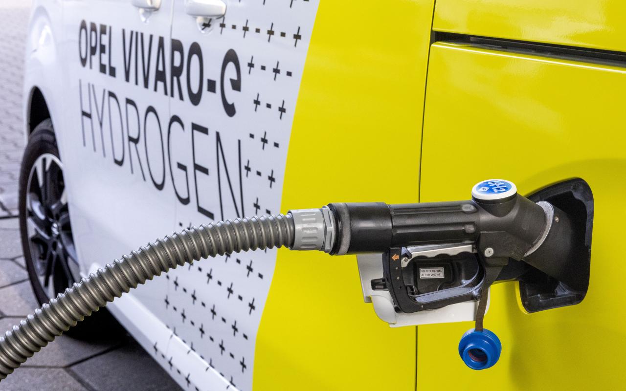 opel_vivaroe_hydrogen_519329-63ac4714b6d73.thumb.jpg.3def15b7c95f14a7a50a9790f0120f47.jpg