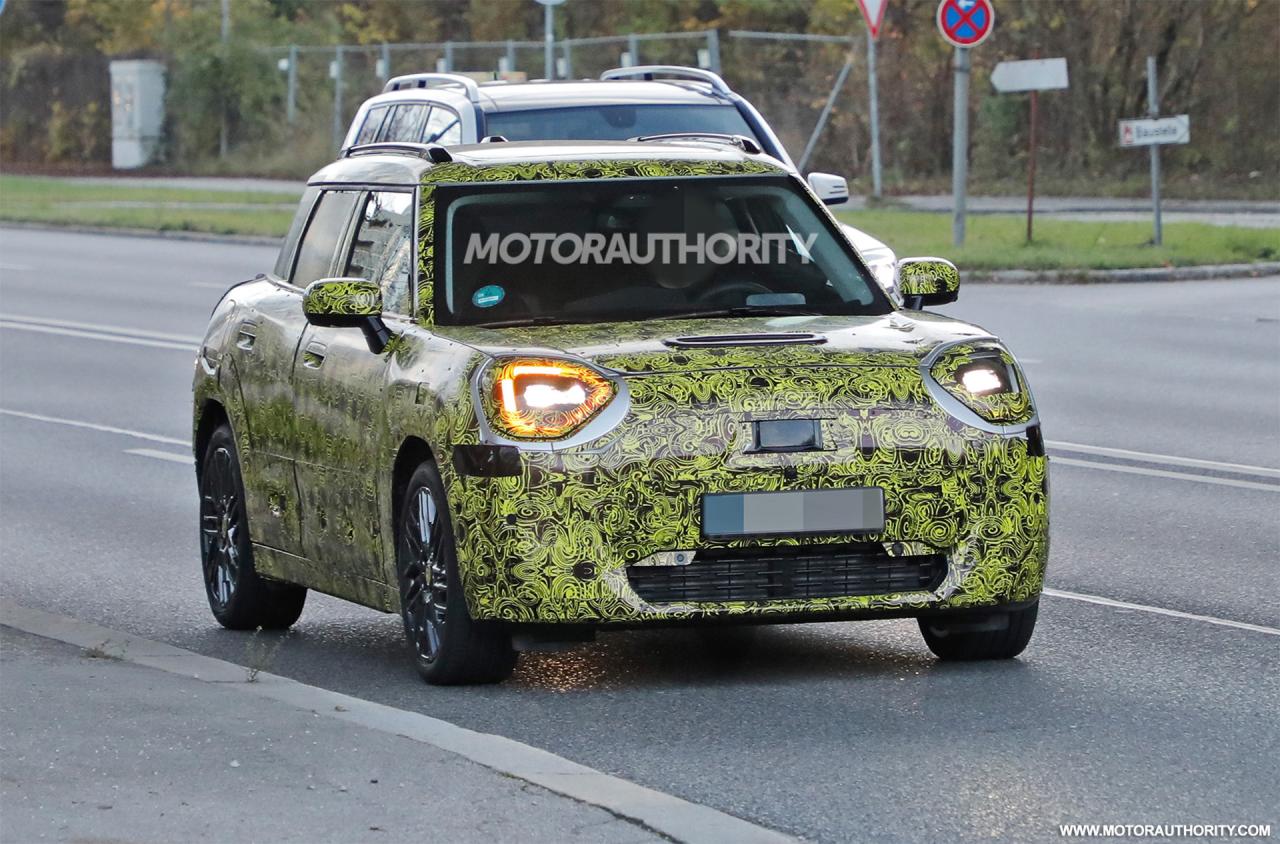 2025-mini-aceman-spy-shots--picture-credits-baldauf-sb-medien_100866111_h.jpg