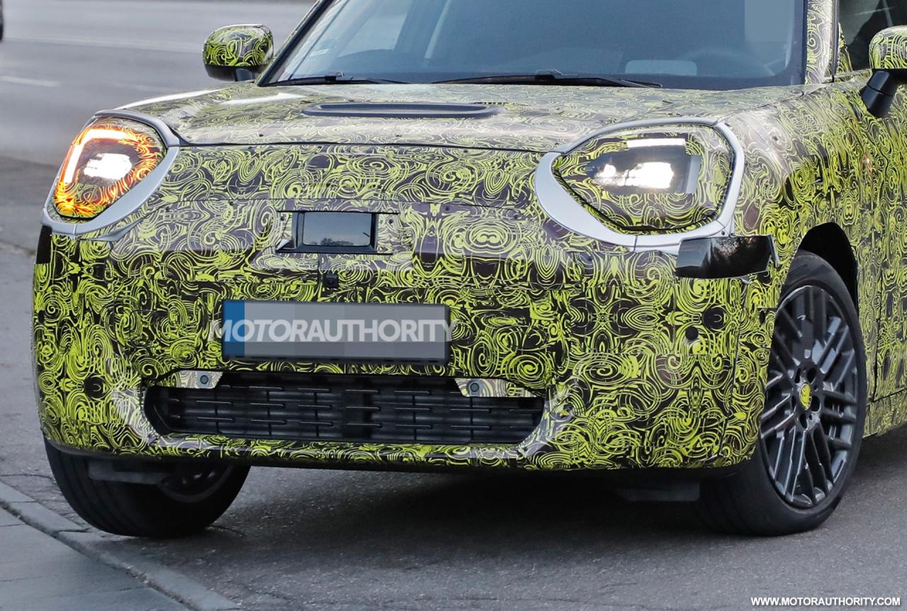 2025-mini-aceman-spy-shots--picture-credits-baldauf-sb-medien_100866124_h.jpg
