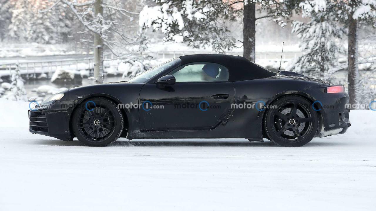 2025-porsche-718-boxster-ev-spy-photo-near-the-arctic-circle(2).thumb.jpg.b4c406506e6e73f197acdb1fb0604289.jpg