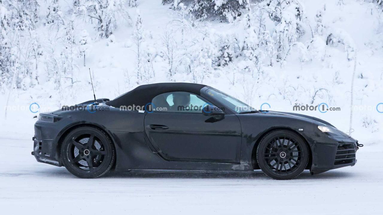 2025-porsche-718-boxster-ev-spy-photo-near-the-arctic-circle(9).thumb.jpg.3fa57ec3c4179e212e226715cf005e31.jpg