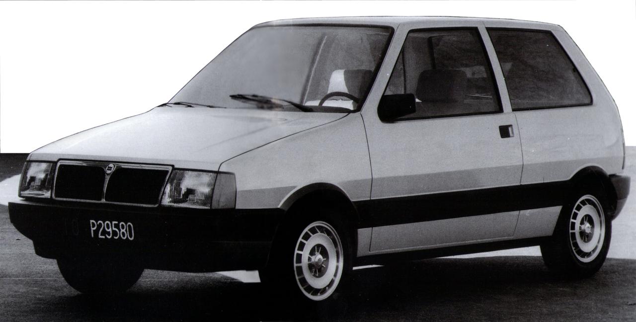 Fiat Uno Lancia.jpg