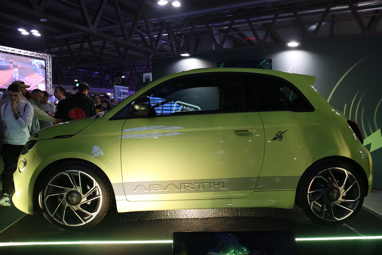 NewAbarth500eEuropeanTour-Italy-MilanGamesWeekCartoomics2022.thumb.jpeg.7a9b54408fd42e24803a42f2d9f426bc.jpeg