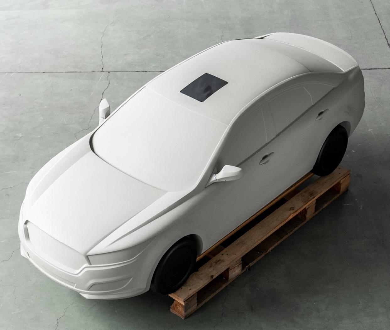 fordsedanproposalbertone2010.thumb.jpg.739617b80541985088e7d25c6b3fb0d9.jpg
