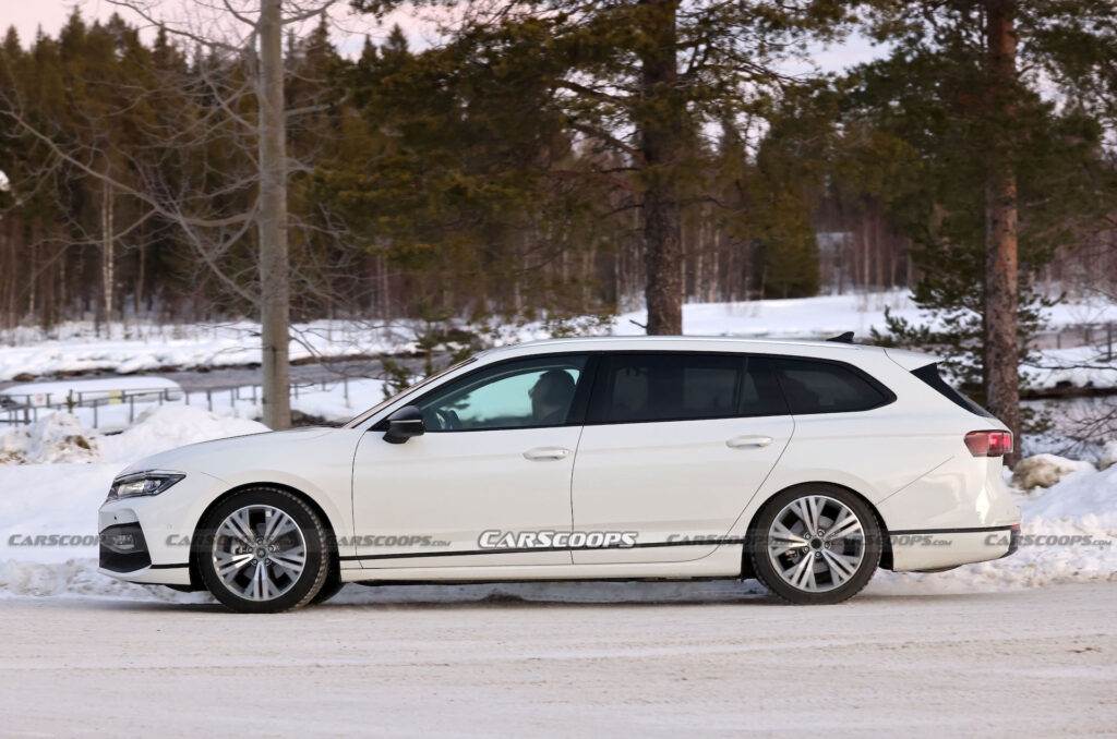 https___www.carscoops.com_wp-content_uploads_2023_02_Vollkswagen-Passat-wagon-scoop-00004-1024x678.jpg.f737cf138fa05a9f87a4b84538bf796b.jpg