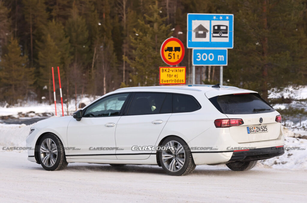 https___www.carscoops.com_wp-content_uploads_2023_02_Vollkswagen-Passat-wagon-scoop-00005-1024x677.jpg.eaca5dcef69f1ad42184294d7b795ae8.jpg