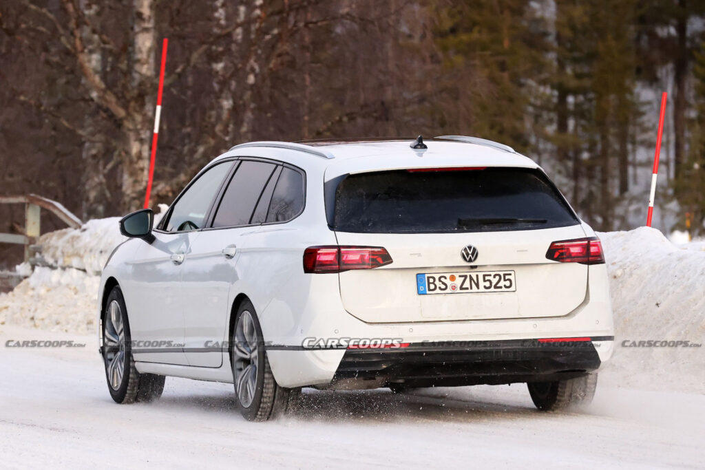 https___www.carscoops.com_wp-content_uploads_2023_02_Vollkswagen-Passat-wagon-scoop-00008-1024x683.jpg.8ce18f312946fd9e903fb2aead0cef2c.jpg