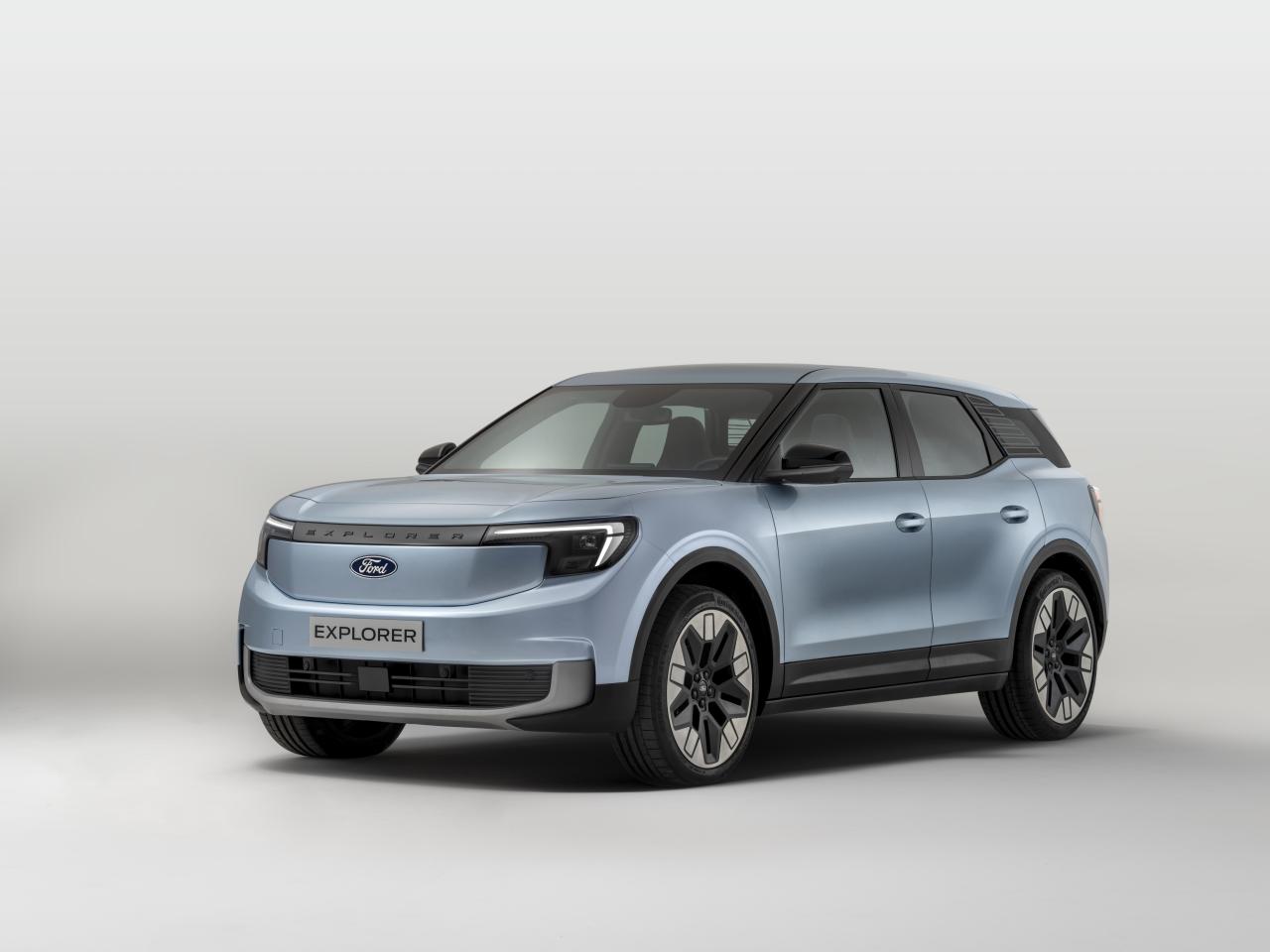 2023_FORD_TheNewAll-ElectricFordExplorer_Studio_1.jpg