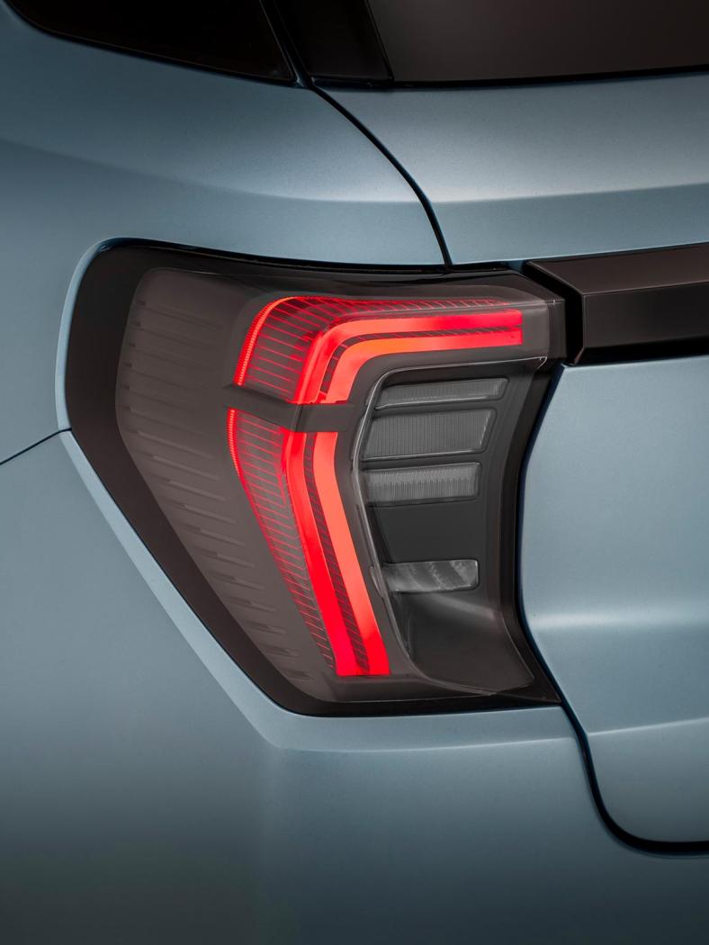 2023_FORD_TheNewAll-ElectricFordExplorer_Studio_9-LOW.jpg