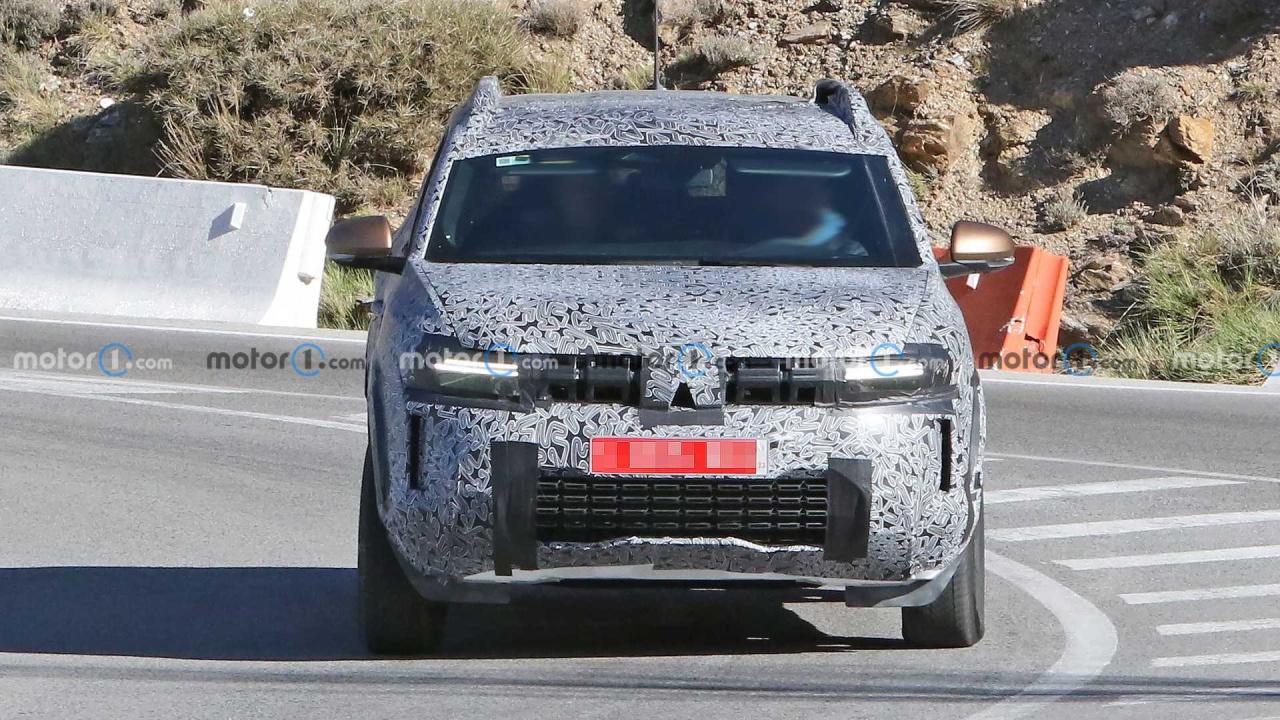 2024-dacia-duster-spy-photo.thumb.jpg.4127db850316fdc191f3c13635644f97.jpg