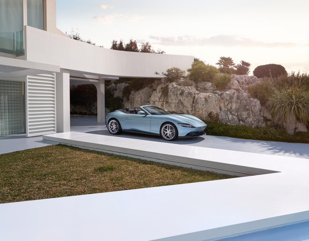 FerrariRomaspider1.thumb.jpg.ec51a8fe1dd901a83e3c08de25e2289a.jpg