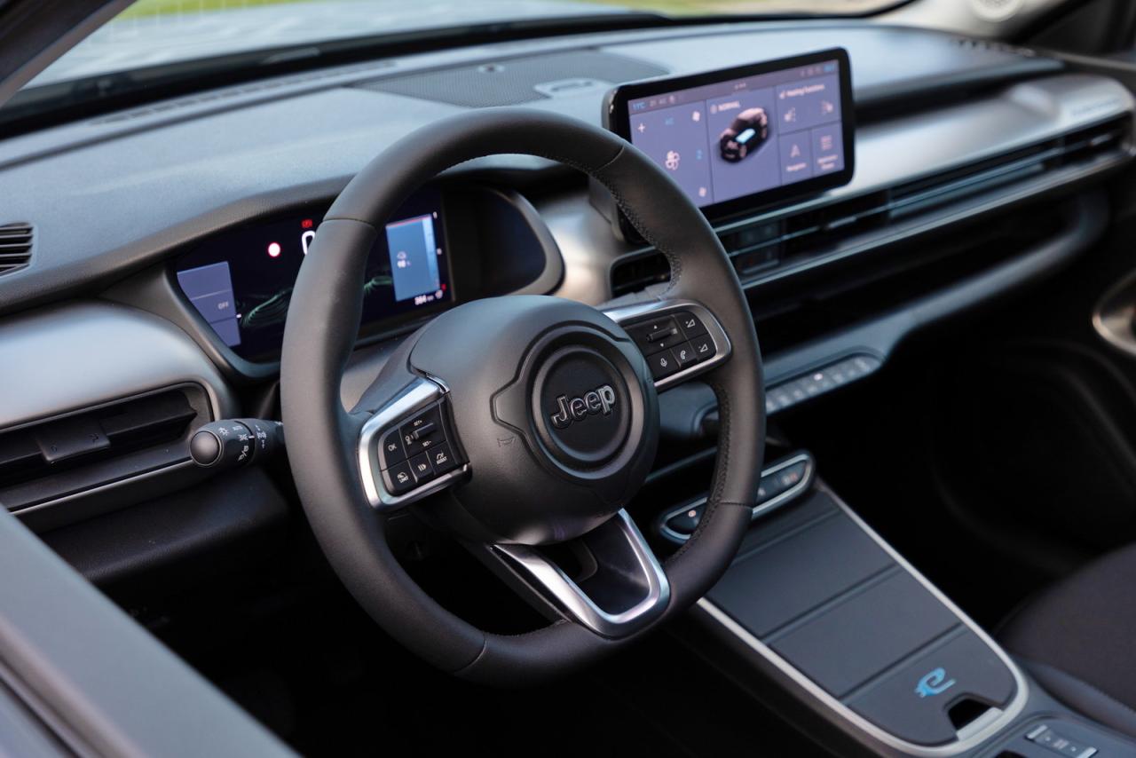 jeep-avenger-2023-01_10.thumb.jpg.147f9bcc31b94ecd35b6d8a5de7d38af.jpg