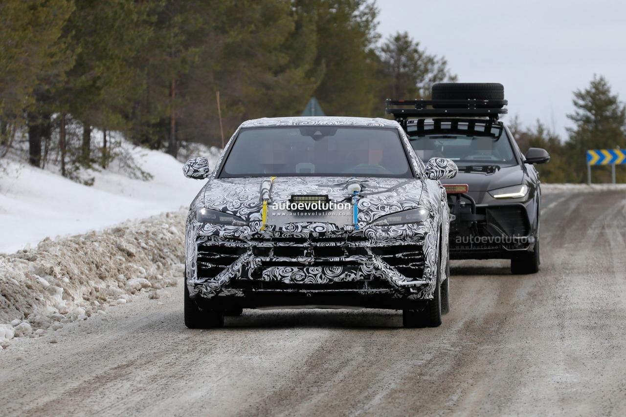 lambos-urus-phev-is-not-even-famous-yet-and-it-already-has-its-own-bodyguard_6.jpg