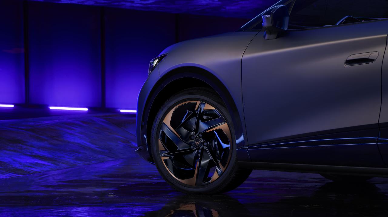 CUPRA-Tavascan_07_HQ-min.thumb.JPG.59c084f1f8385d0ee056e1d8bbb79bb5.JPG