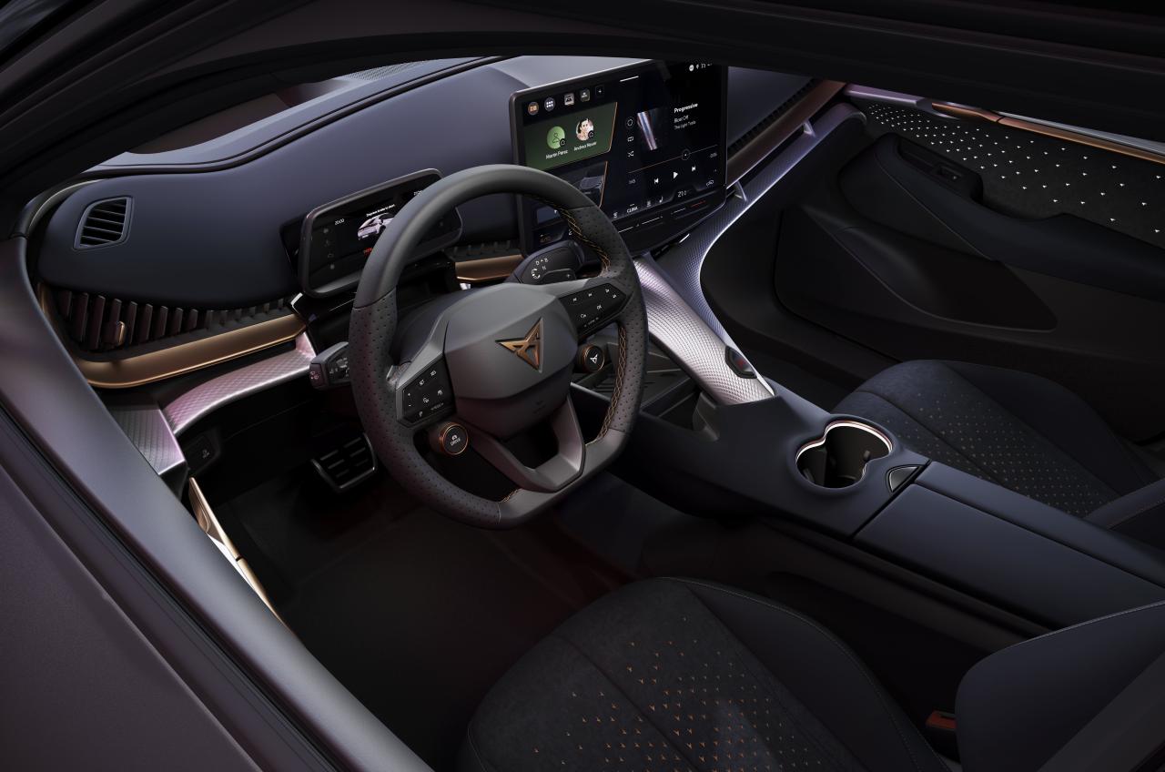 CUPRA-Tavascan_16_HQ-min.thumb.jpg.3d9f70bdb02a9a5a3e1c7f809dda0414.jpg