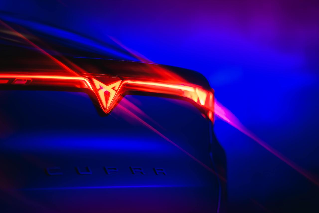 CUPRA-Tavascan_24_HQ-min.thumb.jpg.cf5850b6e7a34861482202e7668450e5.jpg