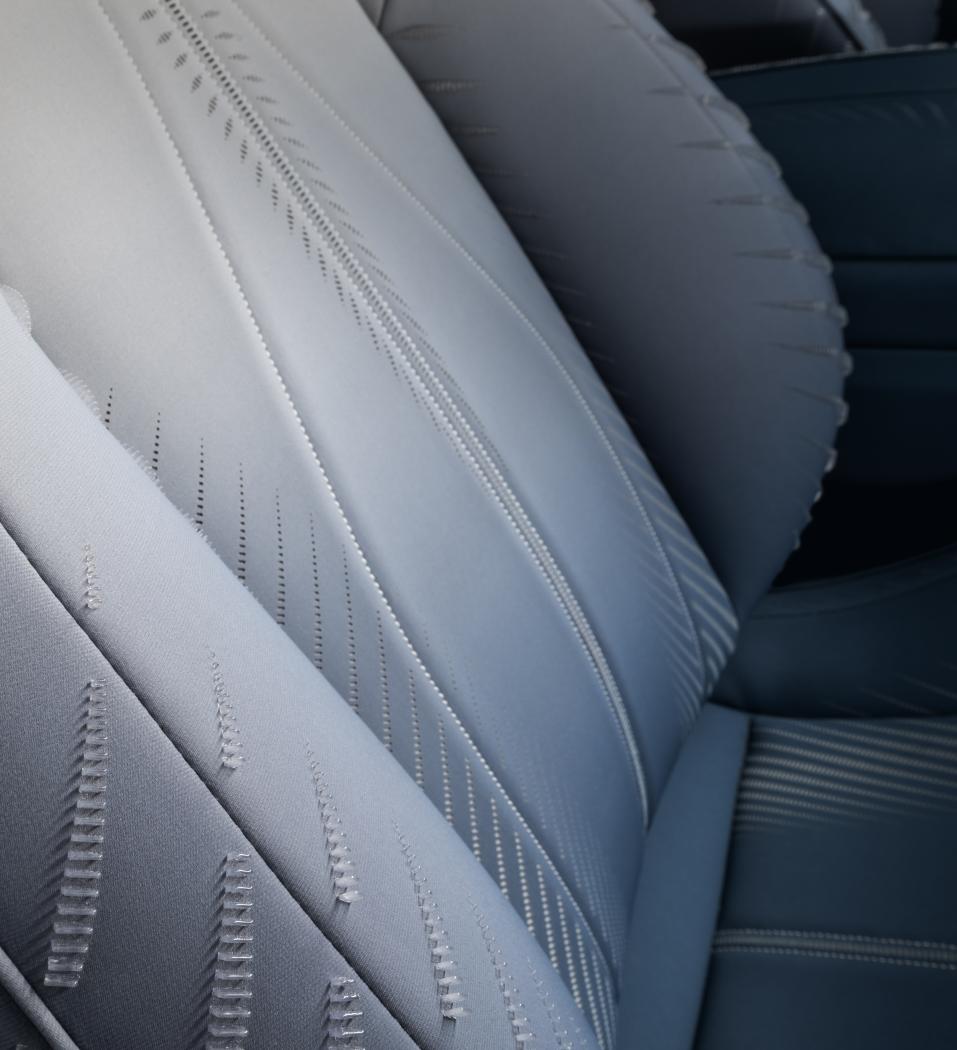Medium-21454-MaseratiGranTurismoFuoriserieOne-OffLuce.thumb.jpg.938ed0a4d4af8b24e6118beba8202e1a.jpg