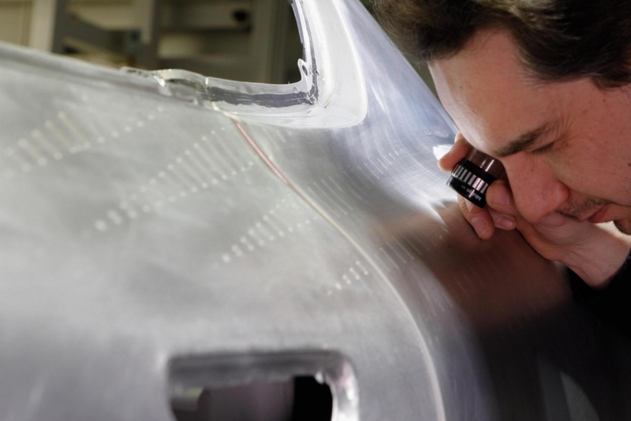 Small-21448-MaseratiGranTurismoFuoriserieOne-OffLuceMakingof.thumb.jpg.952e3c5822d18db2052f806c42e8e3df.jpg