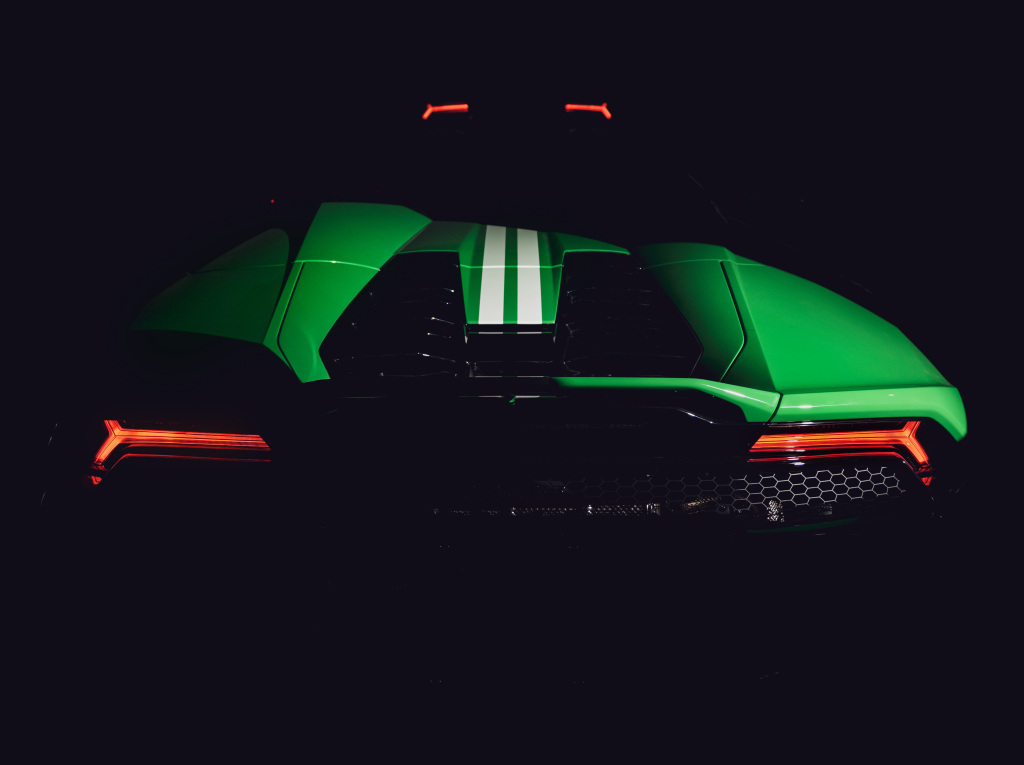 lamborghini_huracan_evo_spyder_60_anniversario_28_00000b6514ff0fb0.jpg.b48bcde2e2161bce4aa5e9c0fc834a16.jpg