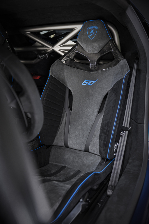 lamborghini_huracan_sto_60_anniversario_6.jpg.7e070d9d6cc357f72647cf730993b2ee.jpg