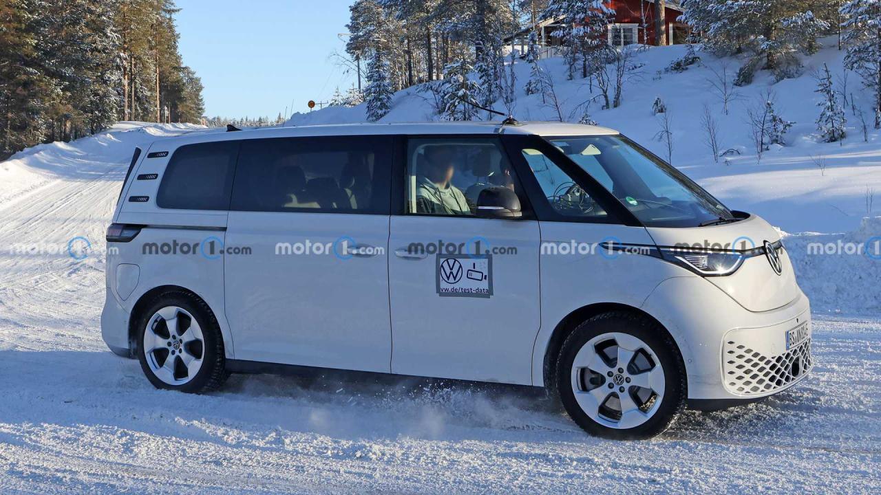 vw-id.-buzz-lwb-new-spy-photo (5).jpg