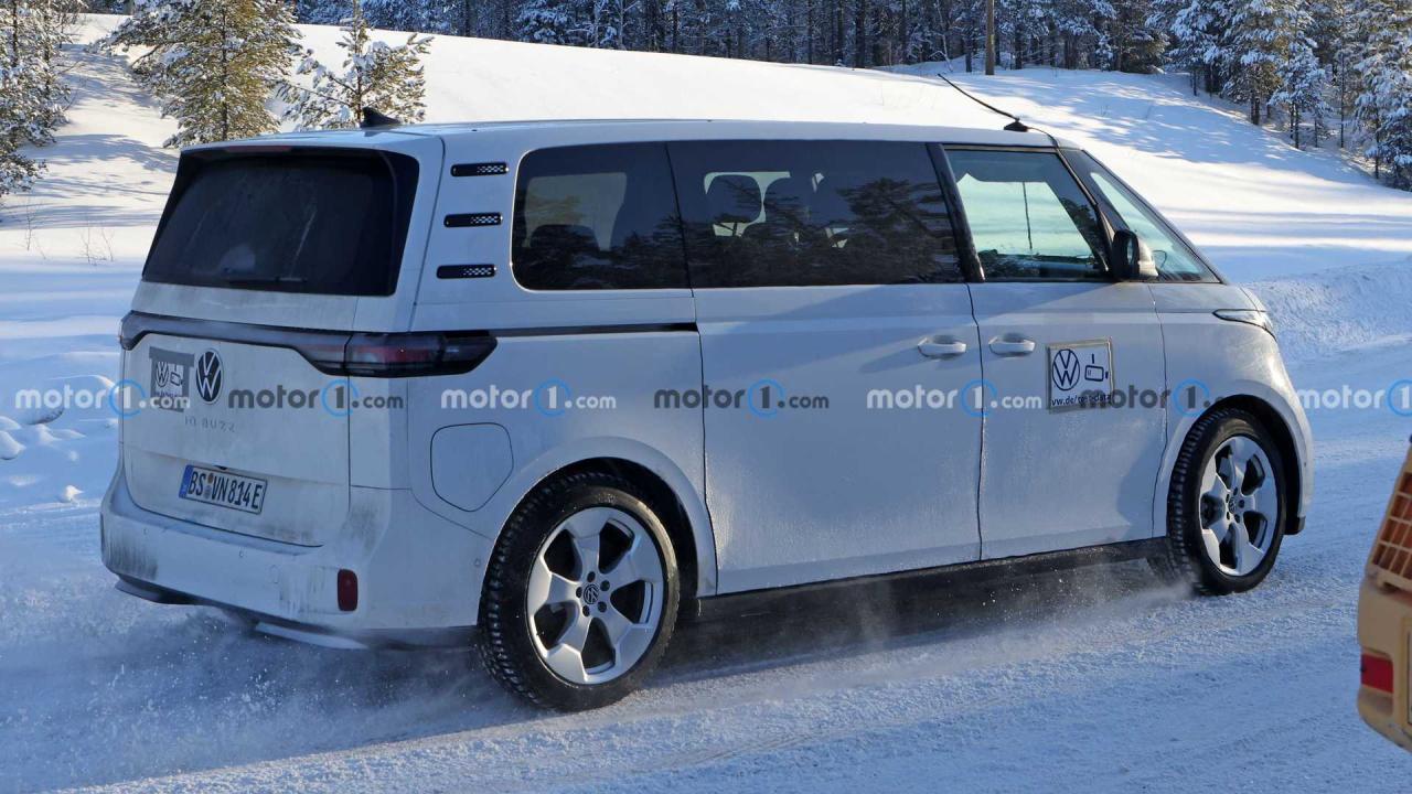vw-id.-buzz-lwb-new-spy-photo (8).jpg