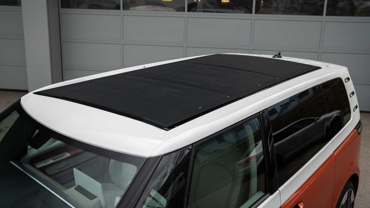 vw-id.-buzz-with-abt-solar-roof(1).thumb.jpg.d36819aa3d628c94798e9121876018eb.jpg